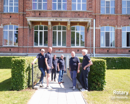 Rotary Club Westerlo schenkt materiaal aan CKG De Schommel